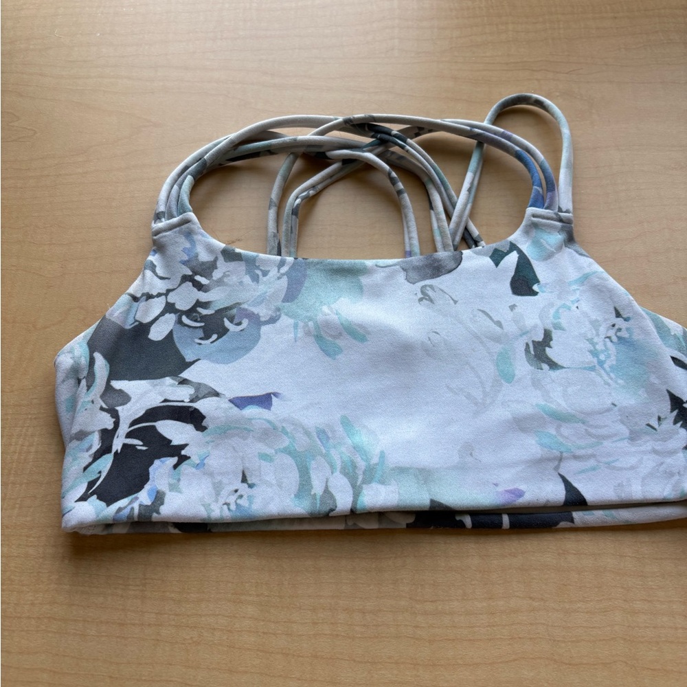 Athleta White Textured Sports Bra